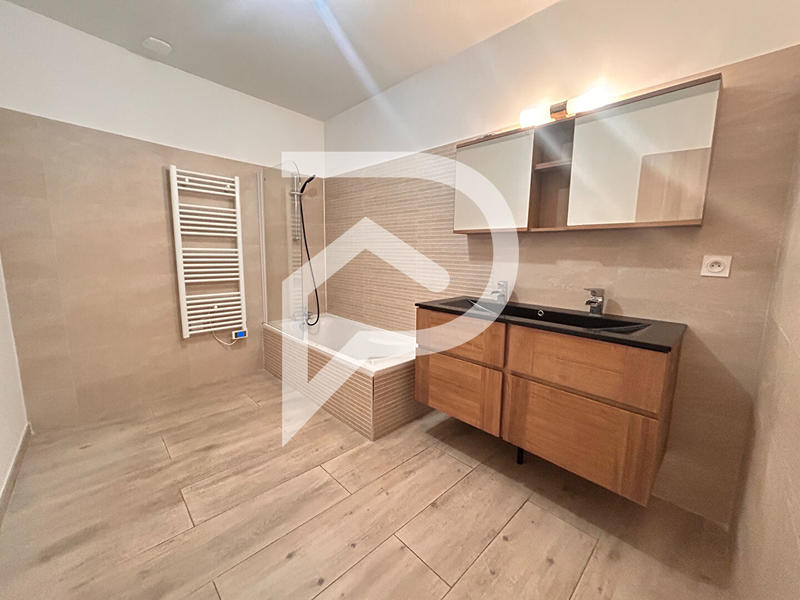 Maison - 104 m² - 5 pièces