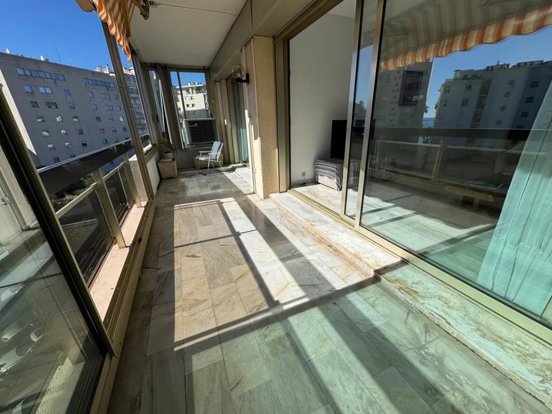 Appartement - 84 m² - 3 pièces