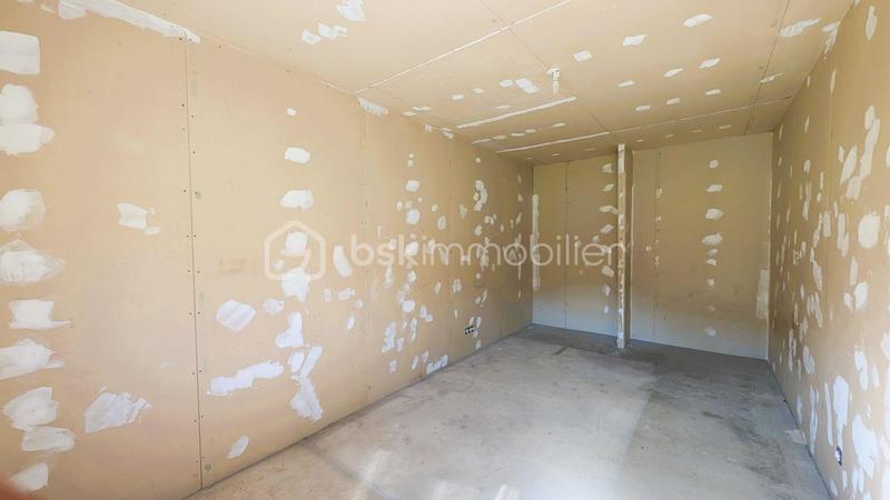 Maison traditionnelle - 176 m² - 8 pièces