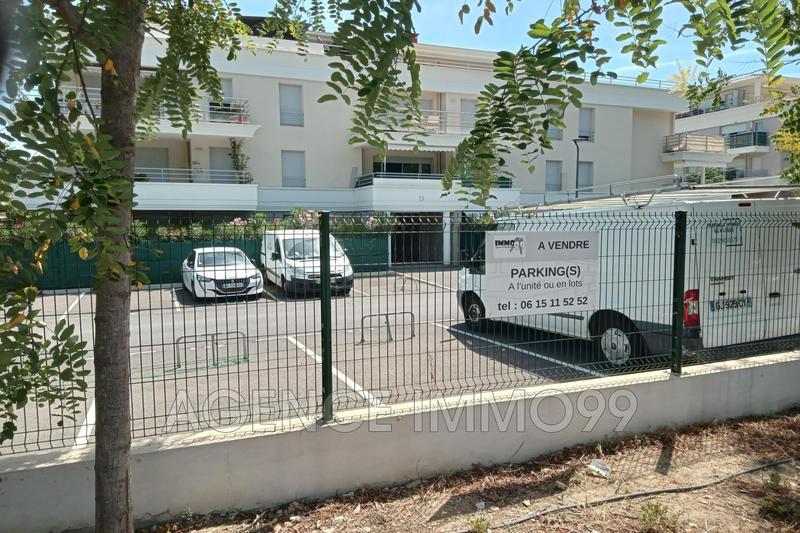 Parking / Garage - 13 m²