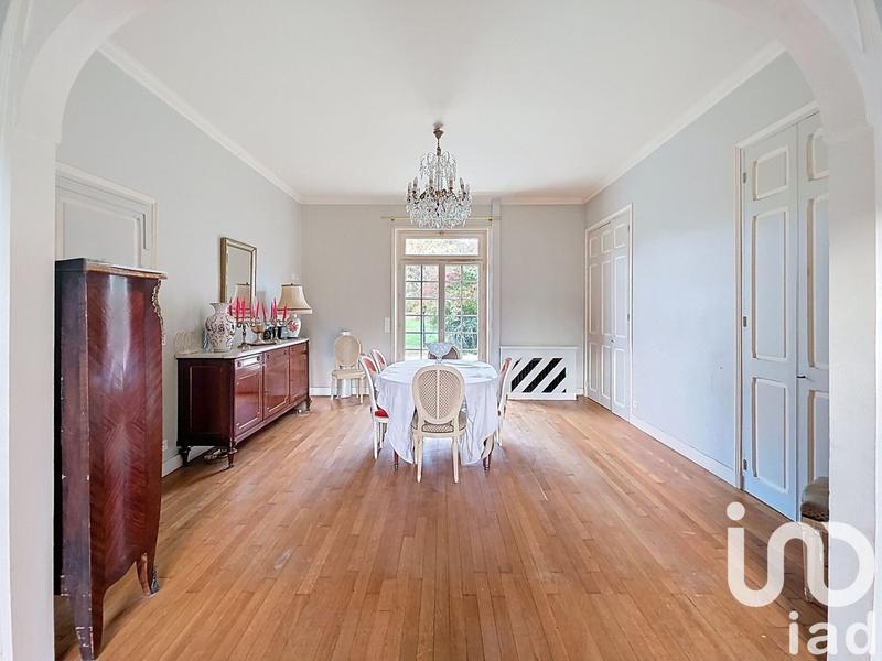 Maison - 214 m² - 10 pièces