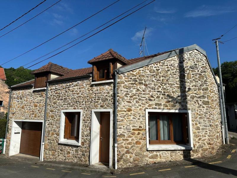 Maison - 64 m² - 4 pièces
