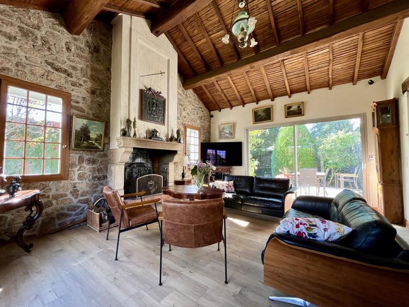 Maison - 151 m² - 6 pièces