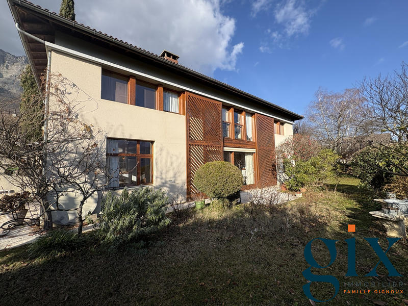 Maison - 170 m² - 7 pièces