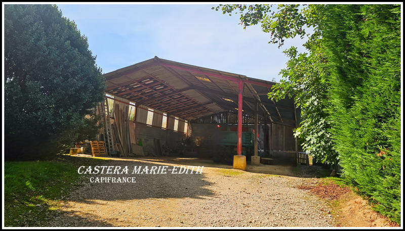 Maison - 232 m² - 8 pièces