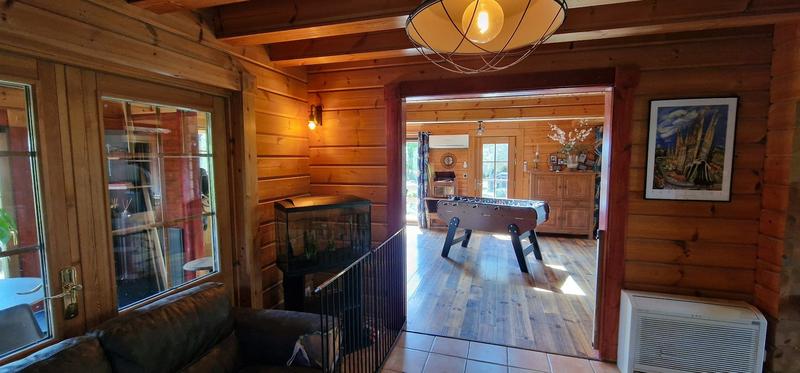 Maison de bois - 214 m² - 9 pièces