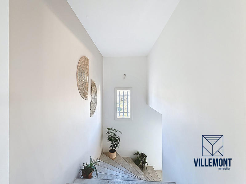 Maison - 210 m² - 9 pièces