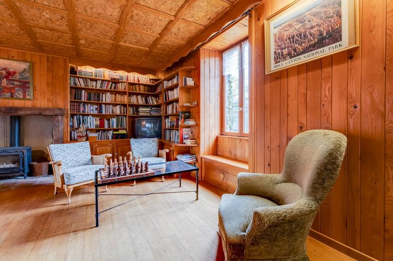 Maison - 285 m² - 12 pièces