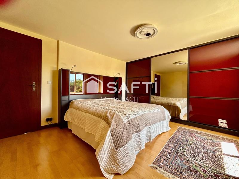 Maison - 174 m² - 8 pièces