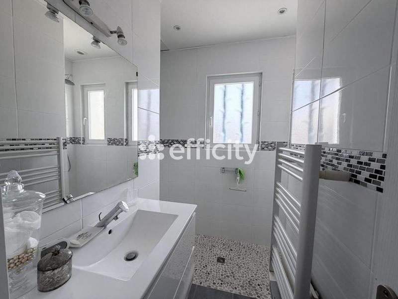 Maison - 135 m² - 6 pièces