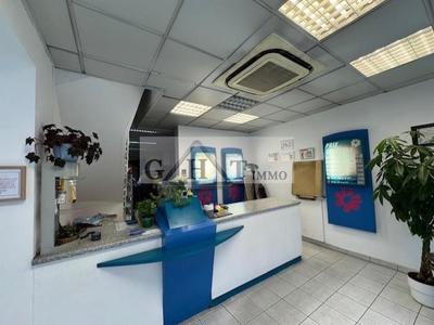 Local commercial - 227 m²