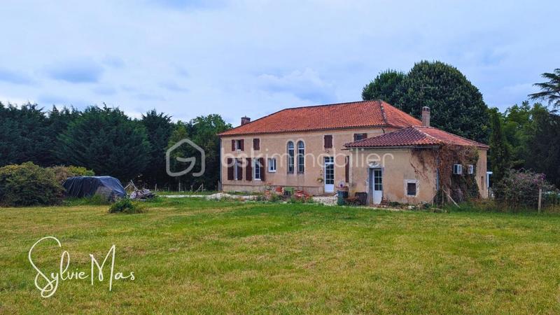 Maison de maîtres - 264 m² - 8 pièces