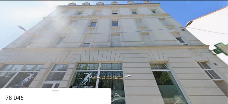 Local commercial - 1 174 m²