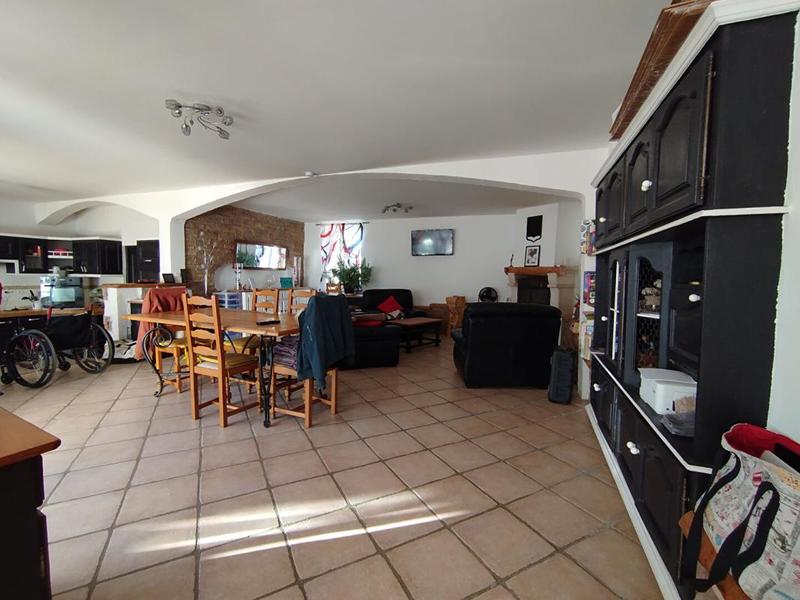 Maison - 161 m² - 6 pièces