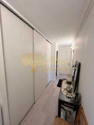 Appartement - 79 m² - 3 pièces