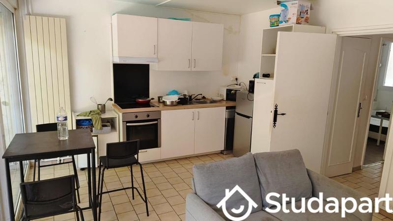 Chambre - 12 m² - 1 pièce