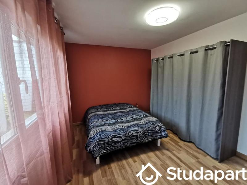 Chambre - 13 m² - 1 pièce