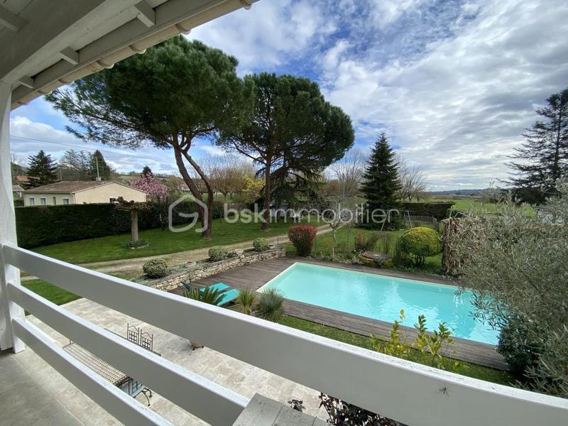 Maison en pierre - 225 m² - 8 pièces