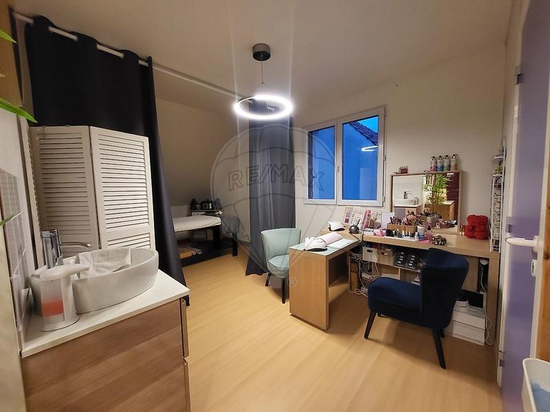 Local commercial - 193 m² - 13 pièces