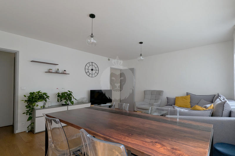 Appartement - 65 m² - 3 pièces