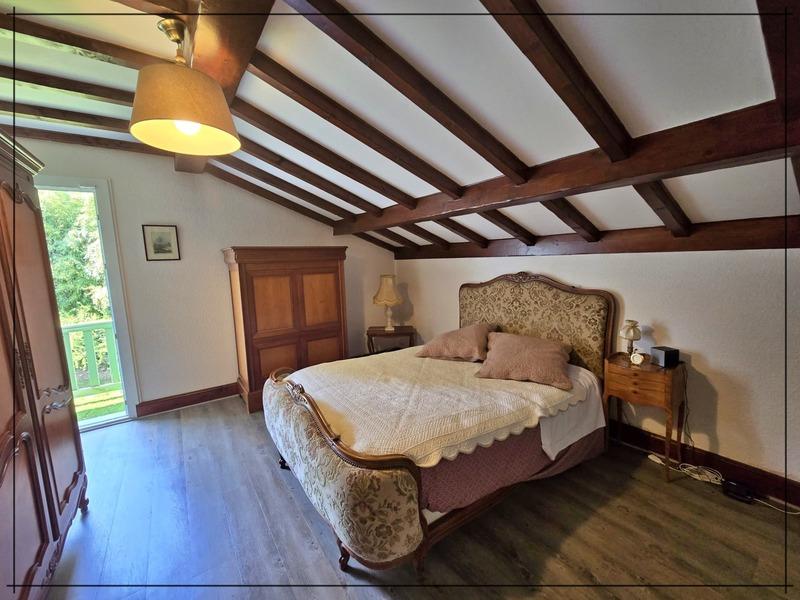 Maison - 180 m² - 6 pièces