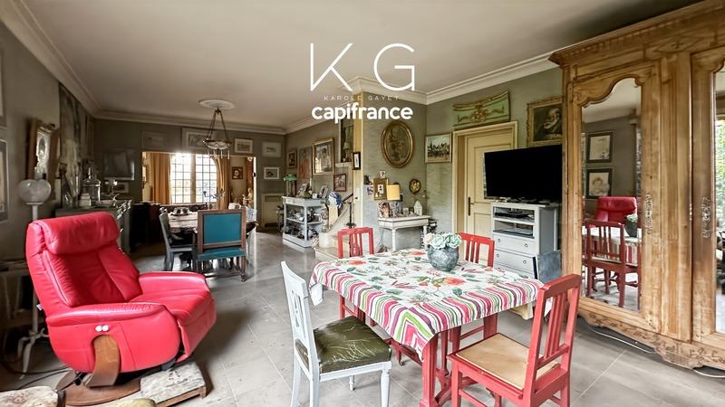 Propriété - 230 m² - 10 pièces