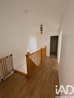 Maison - 283 m² - 9 pièces