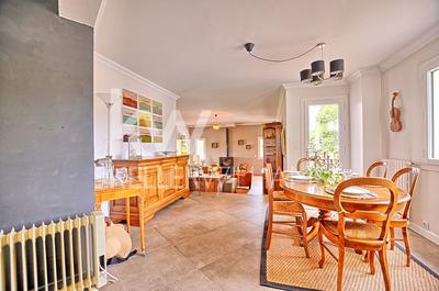 Maison - 162 m² - 7 pièces