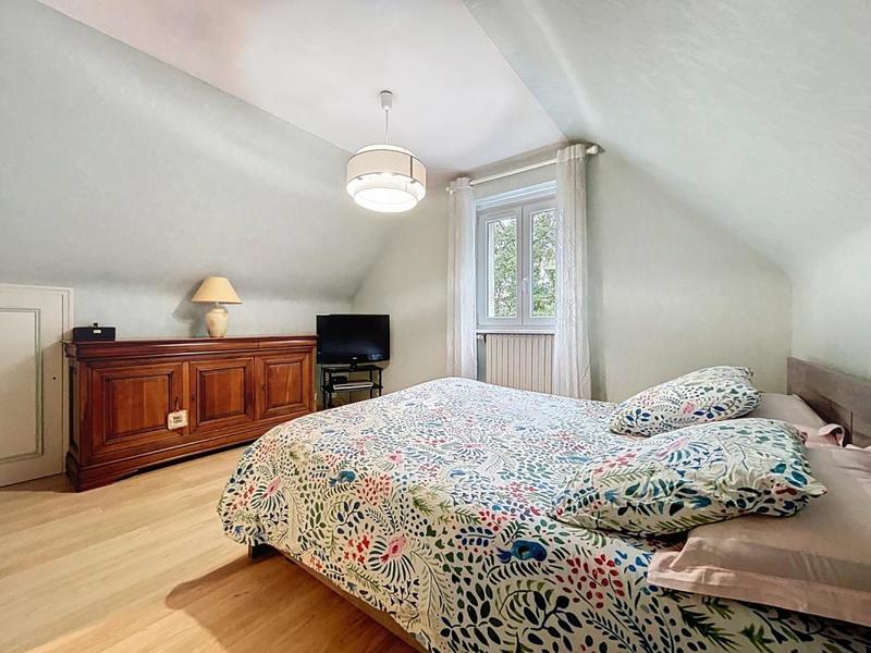 Maison - 138 m² - 7 pièces