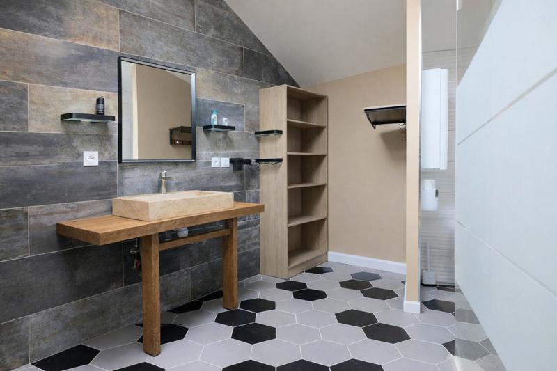 Maison - 261 m² - 11 pièces