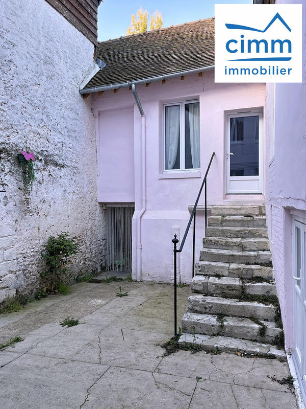 Maison traditionnelle - 159 m² - 4 pièces