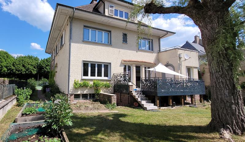 Maison - 314 m² - 10 pièces