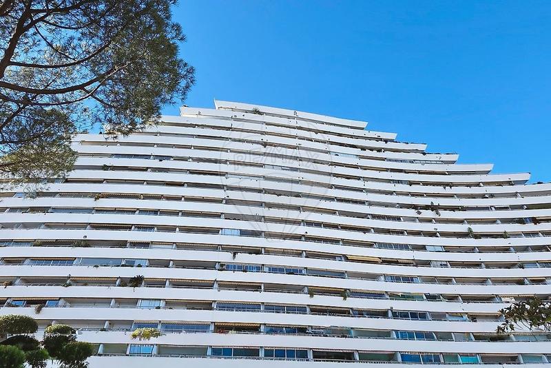 Appartement - 90 m² - 3 pièces