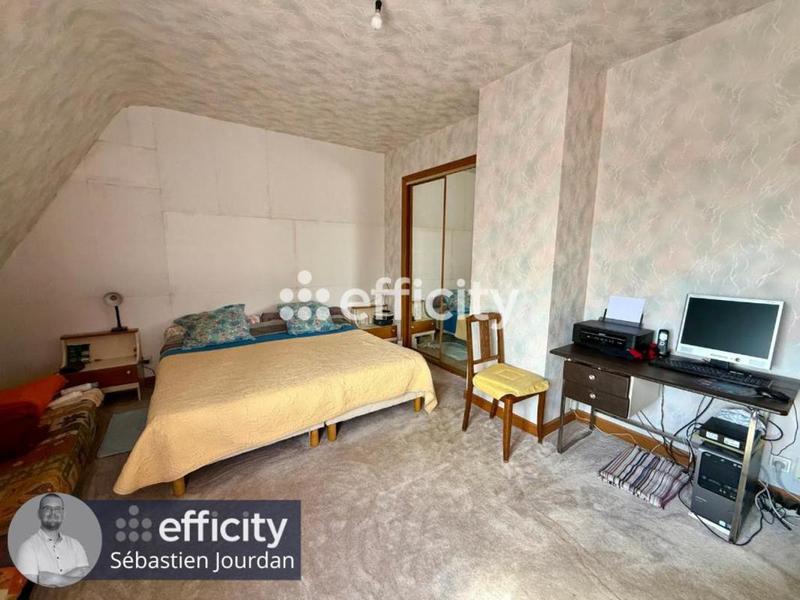 Maison - 144 m² - 7 pièces