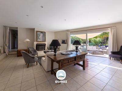 Villa - 214 m² - 7 pièces