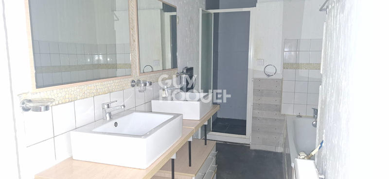 Maison - 90 m² - 5 pièces