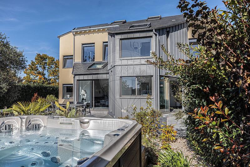 Maison d'architecte - 232 m² - 8 pièces