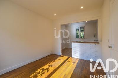 Maison de ville - 216 m² - 13 pièces