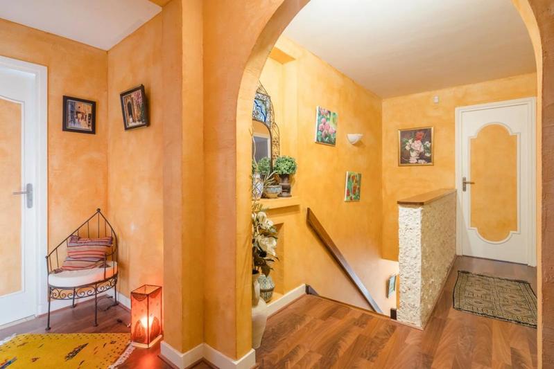 Maison - 230 m² - 10 pièces