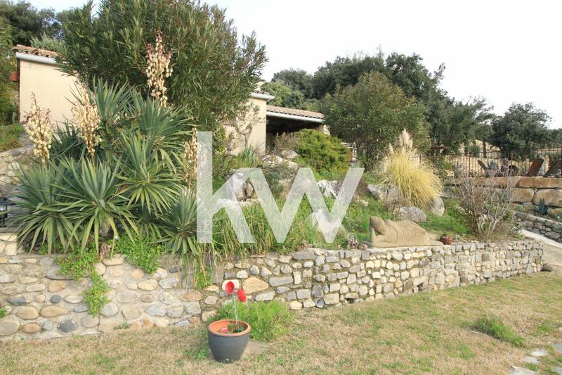 Maison - 230 m² - 6 pièces