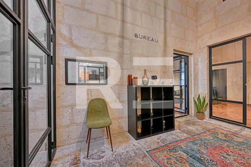 Appartement - 150 m² - 5 pièces