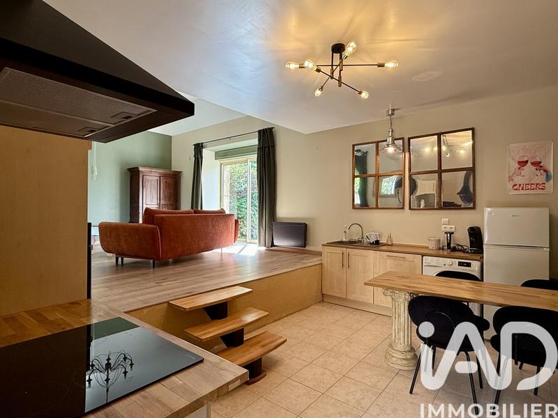 Maison - 185 m² - 8 pièces