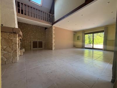 Maison - 131 m² - 6 pièces