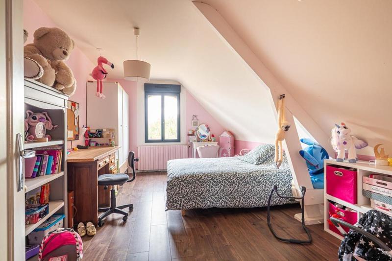 Maison traditionnelle - 210 m² - 8 pièces