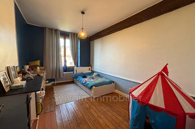 Maison - 203 m² - 6 pièces