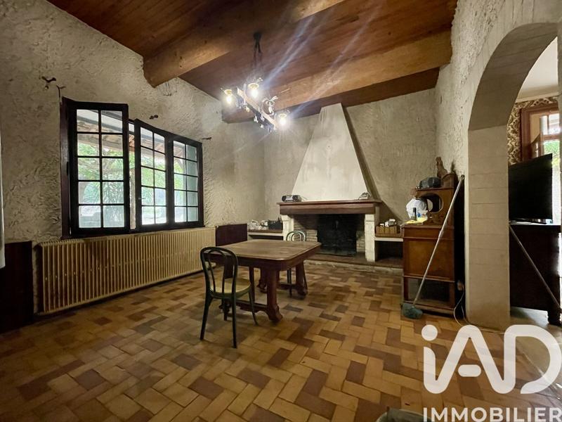 Maison - 317 m² - 12 pièces