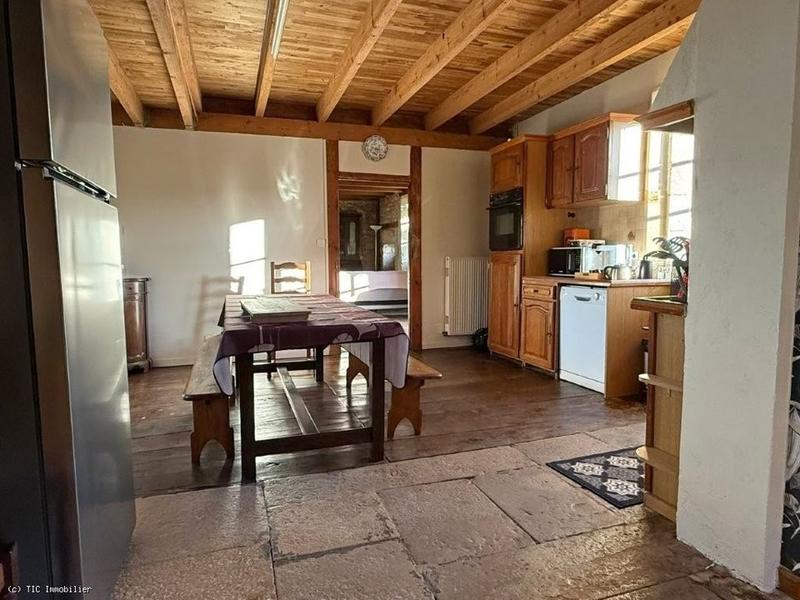 Maison - 258 m² - 9 pièces
