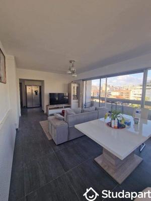 Chambre - 13 m² - 1 pièce