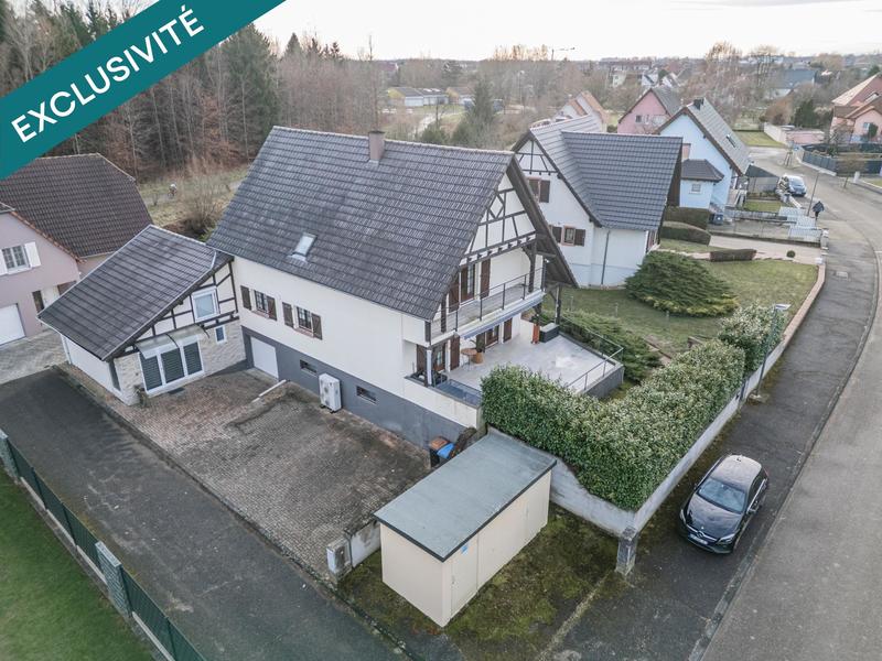 Maison - 221 m² - 5 pièces