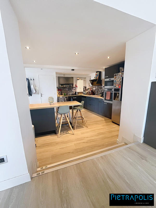 Appartement - 69 m² - 4 pièces